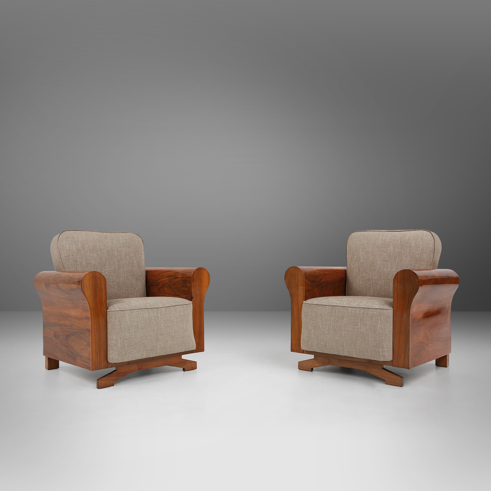 A set of 2 beautiful made Art Deco armchairs with walnut veneer, France, 1930thumbnail